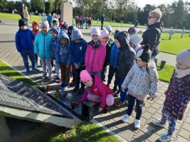 Wjście na cmentarz gr VIII 19.11.2019
