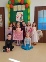 Zabawa karnawałowa gr 6