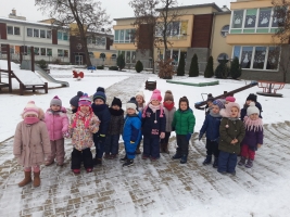 Zabawy na śniegu gr II