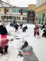 Zabawy na śniegu gr VI 20.01